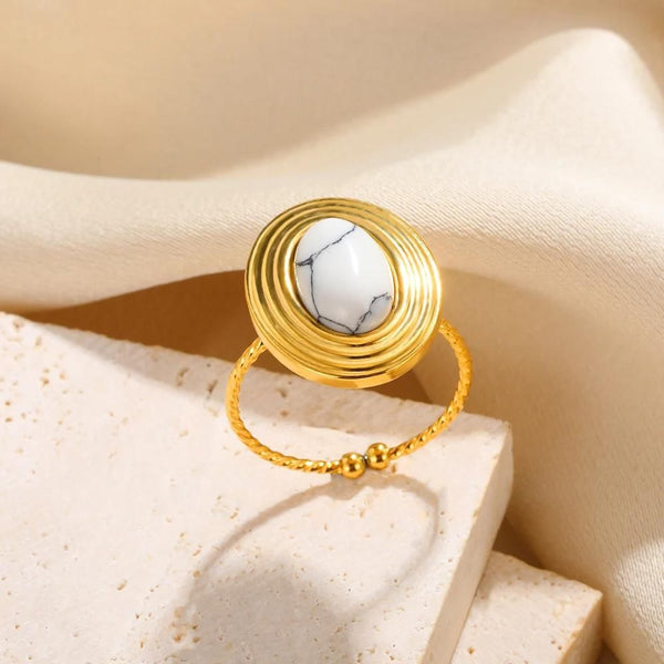 bague pierre blanche camilla