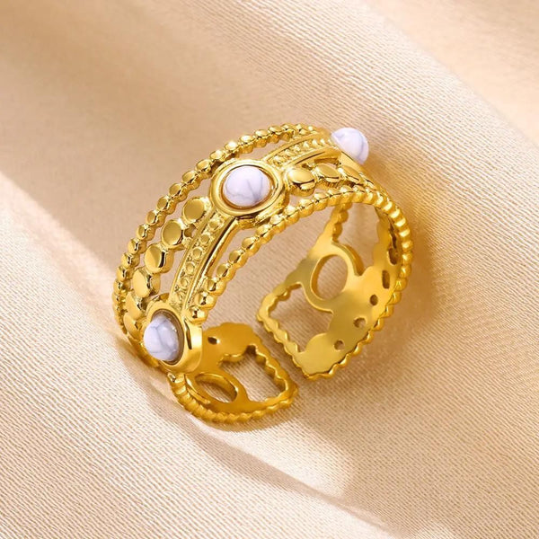 bague pierre blanche rebecca